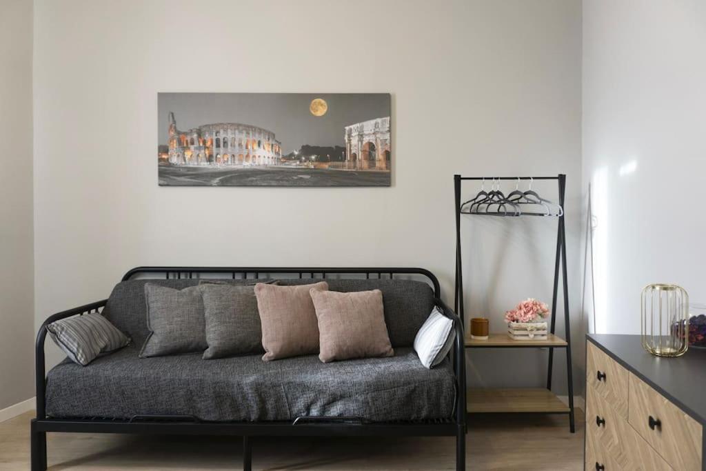 Apartment Sweet And Modern In Tor Pignattara Rome