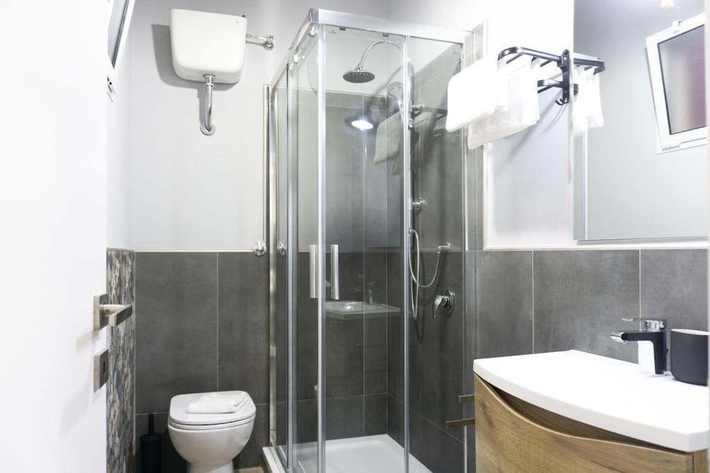 Apartment Sweet And Modern In Tor Pignattara Rome